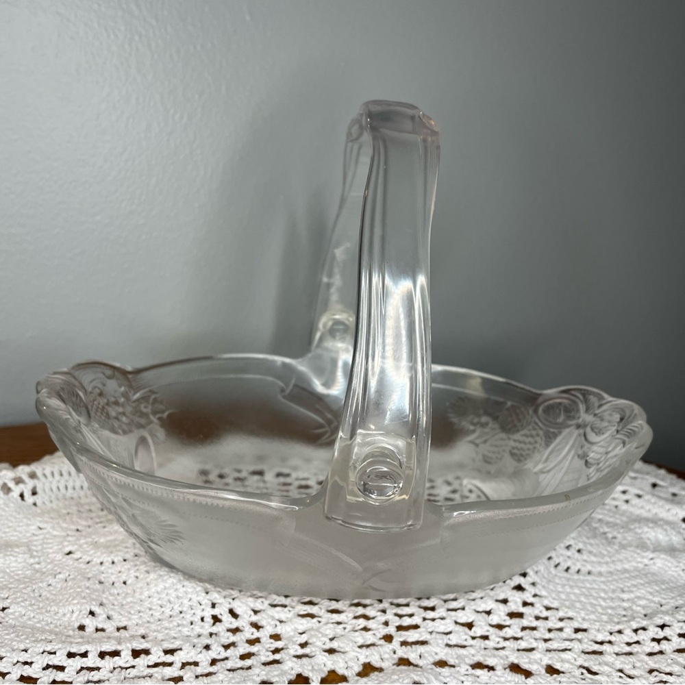 MIkASA Candy Bowl Holiday Bells Clear Cristal Basket. - Picture 2 of 8